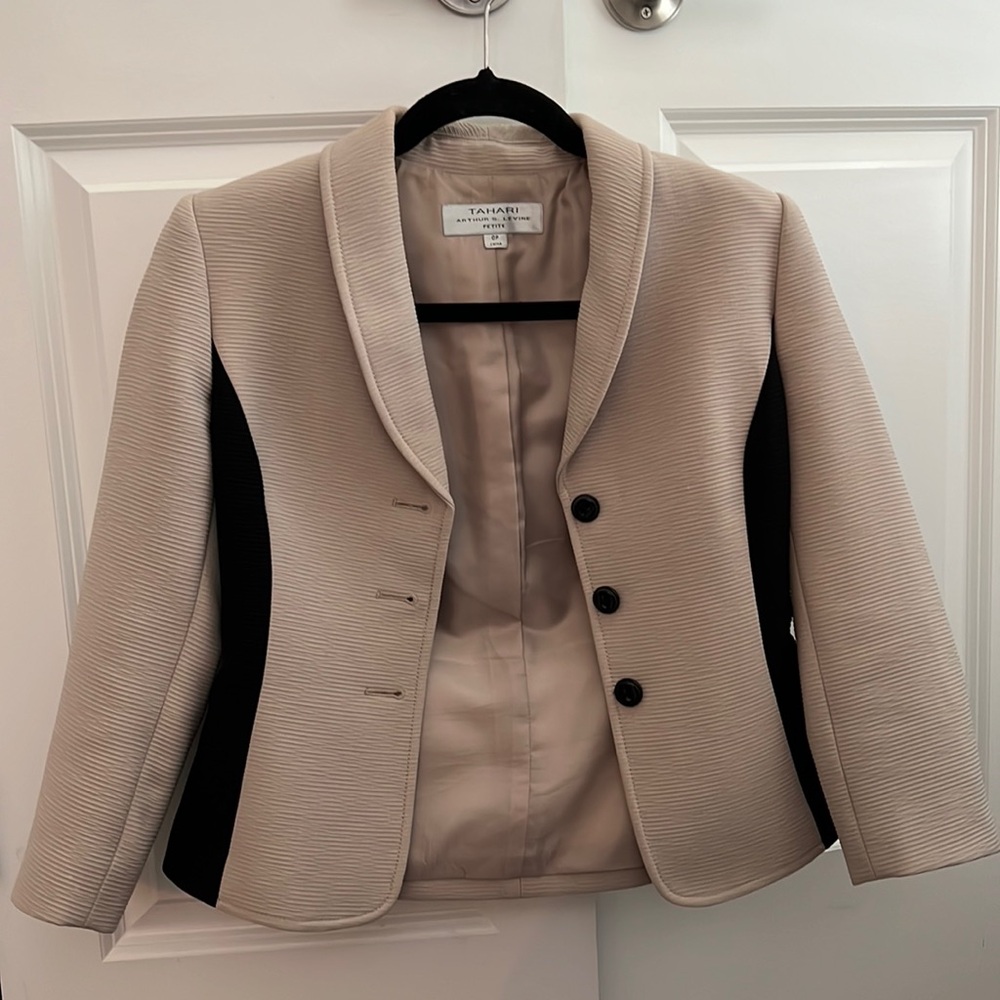 Tahari Blazer